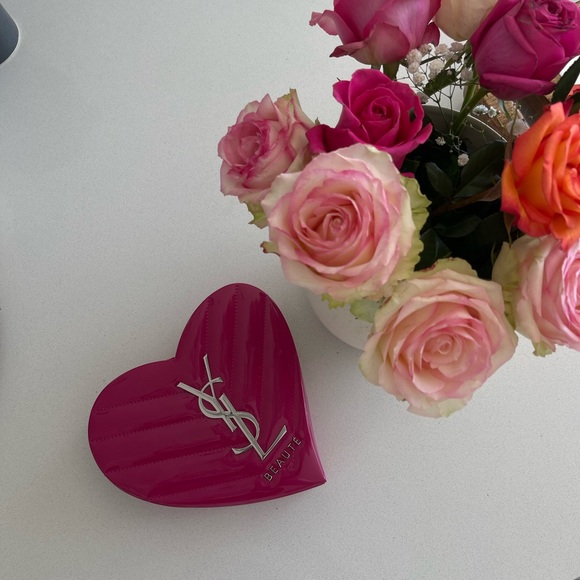 YSL beauty heart box 💝 - Picture 3 of 8
